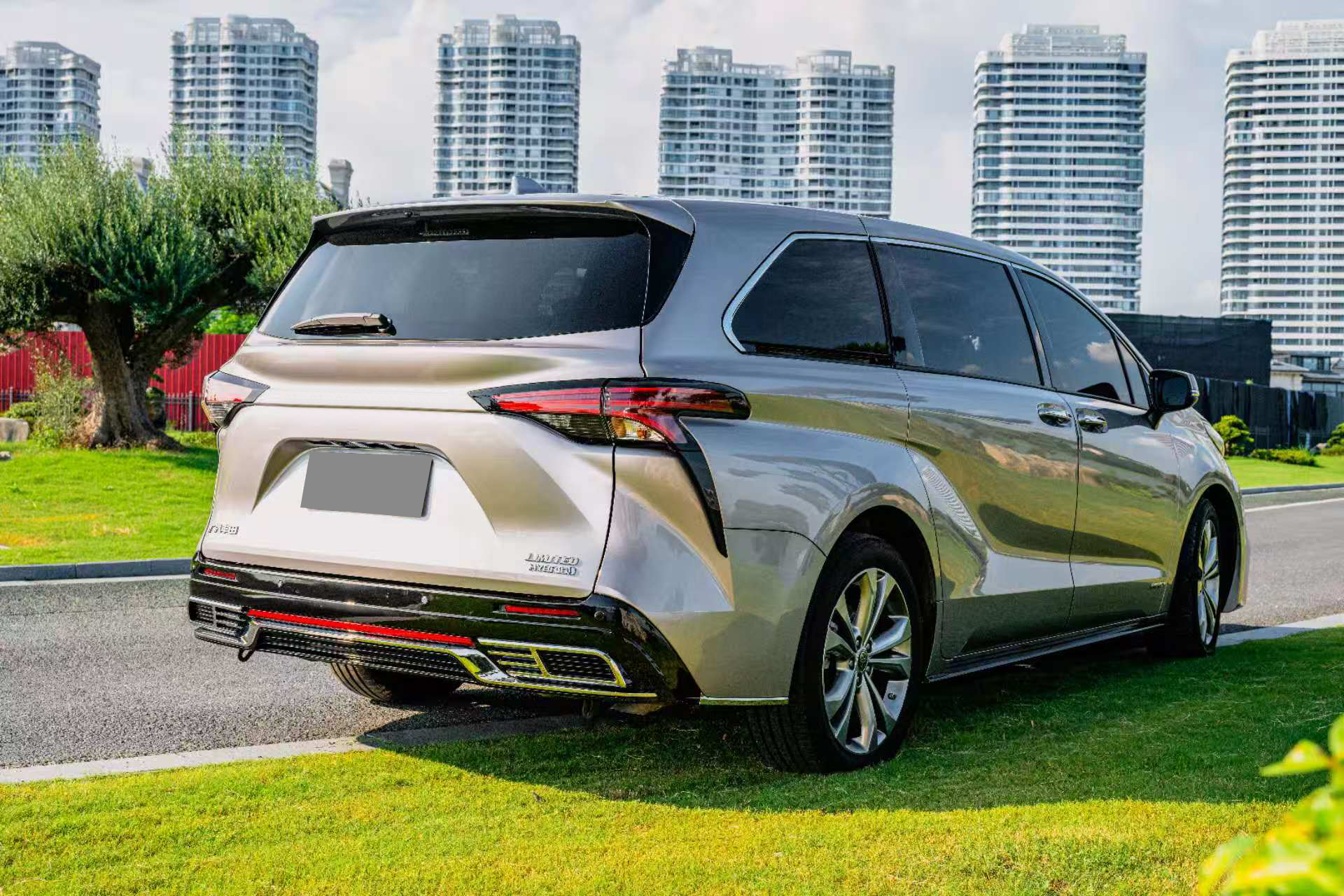 Shijun Phantom - Style Body Kit Apply To Sienna: Elevate Your Ride with Exquisite Design