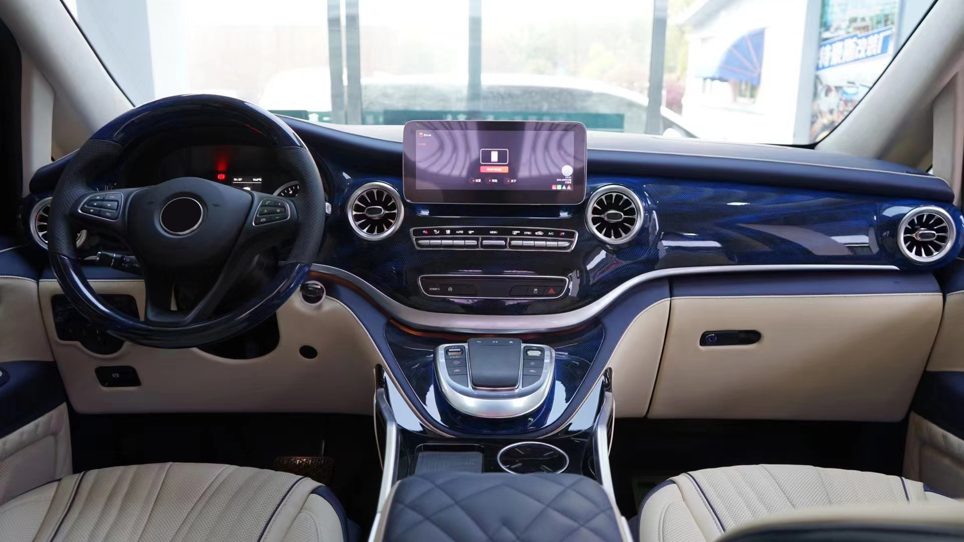 Shijun Triple - Screen Dashboard Apply To Vito W447: Redefine Interior Elegance & Functionality